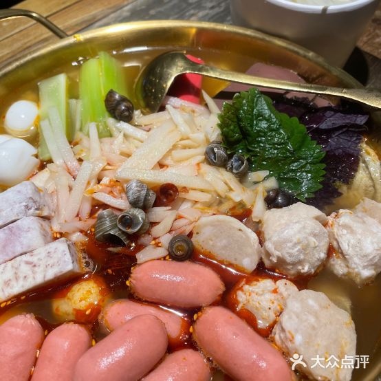 京皇廷田螺鸭爪煲(新一城店)