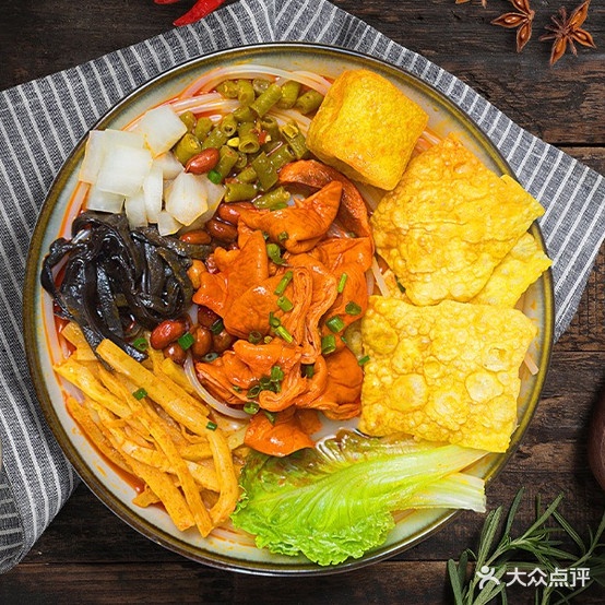 嘬螺·螺蛳粉(东站店)