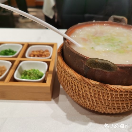 温度餐厅潮汕砂锅粥哦(临淄店)