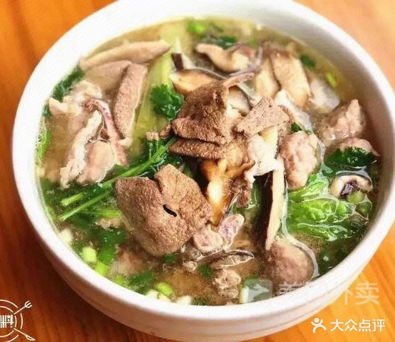 辉记肠粉美食(育华二店)