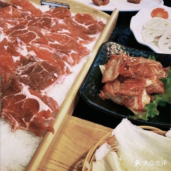 嗨·食光鲜式靠肉(风情街店)