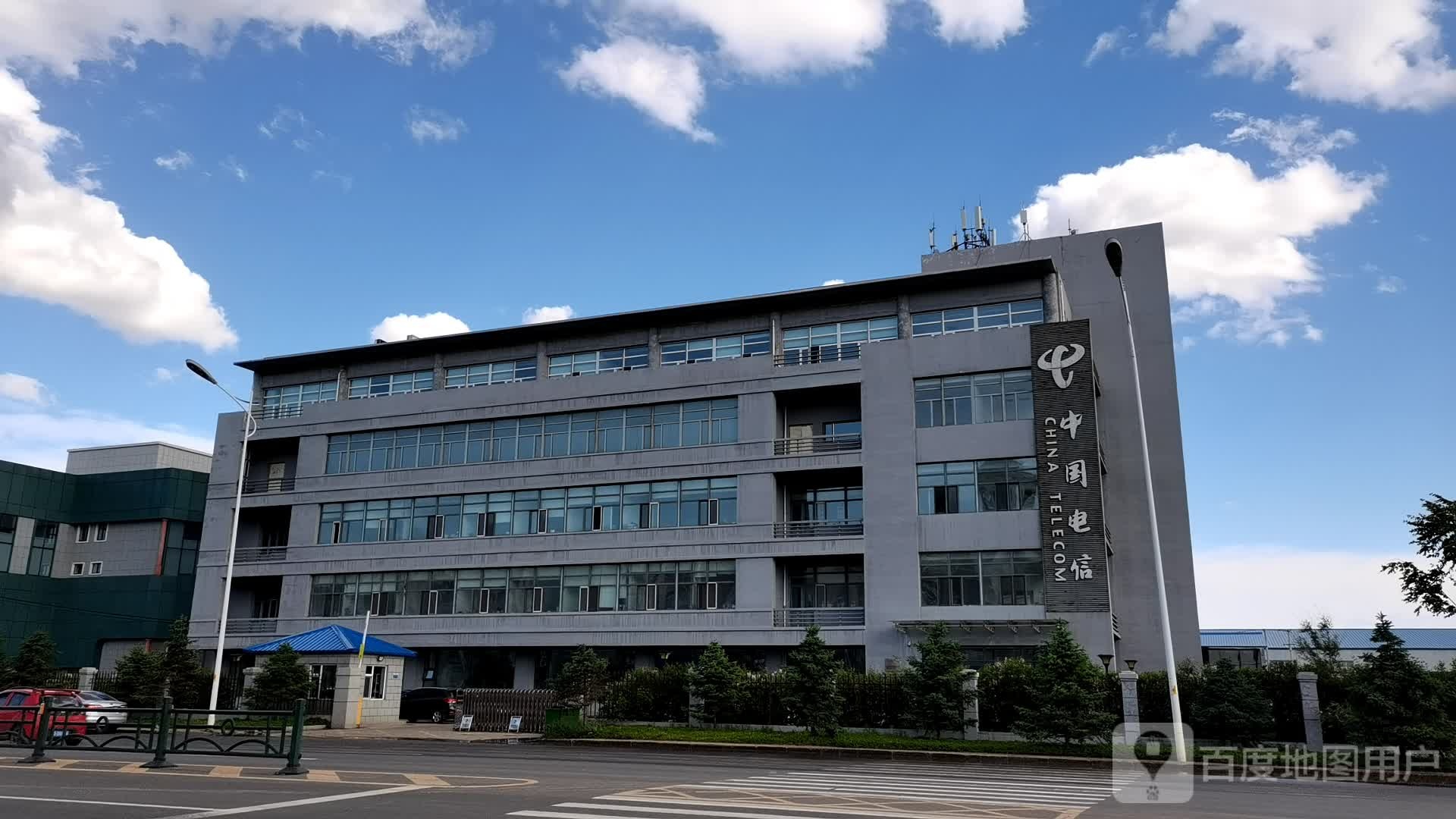 中国电信(佳木斯分公司)停车场-出入口