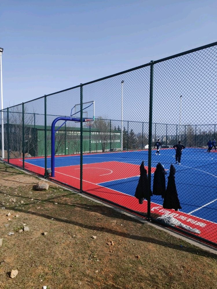 西山公园-篮球场