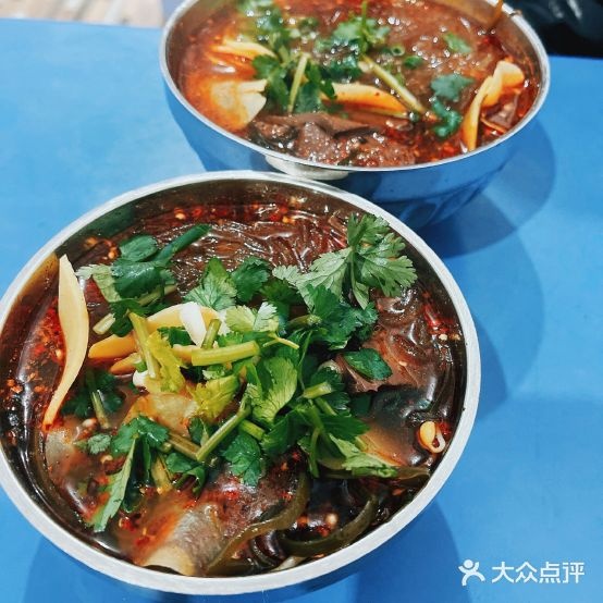 食来运渑小吃店
