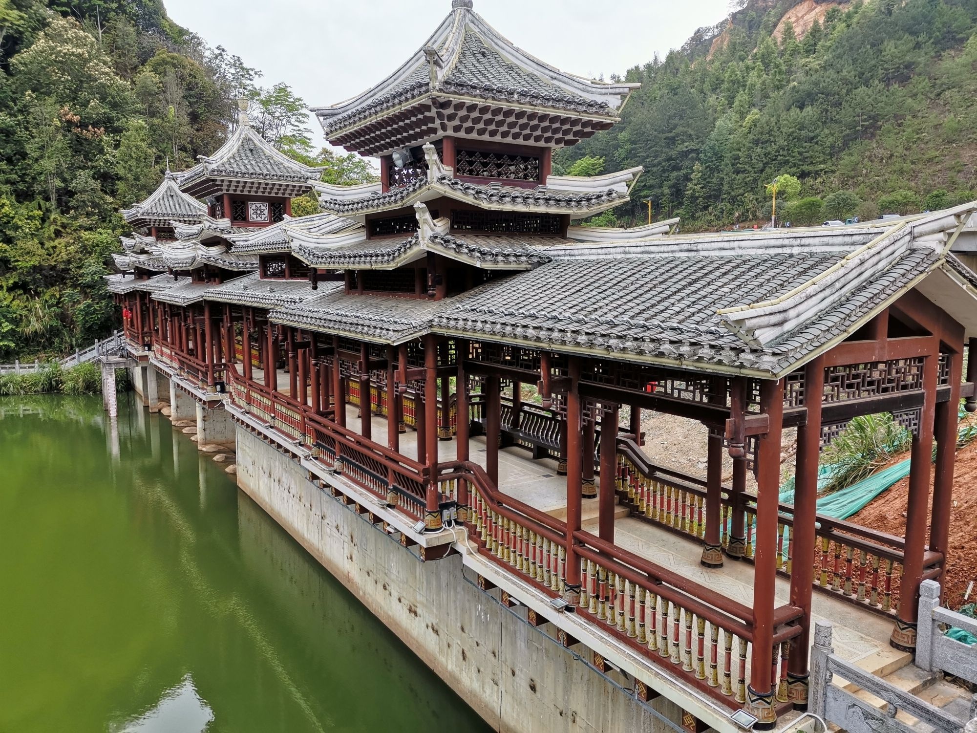 来宾市山水瑶城景区