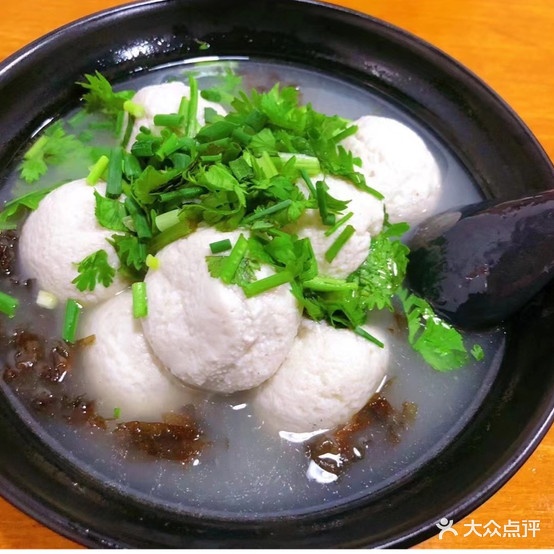 三胞小吃店