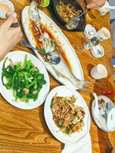 食鸡梁记客家菜