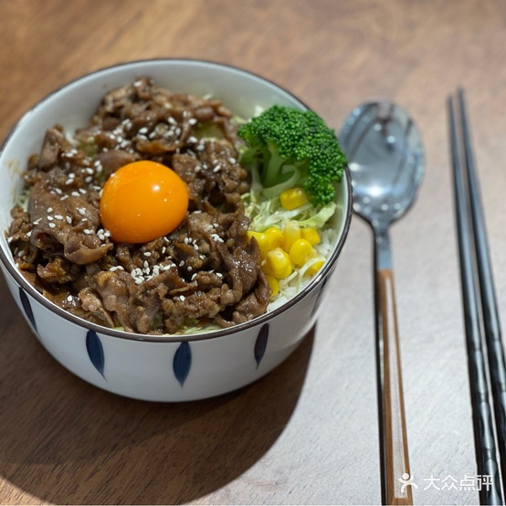 必租烘焙·子简餐(万方店)