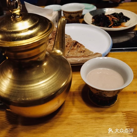 荣家羌