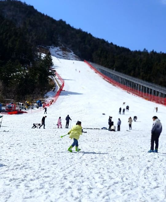 大别山滑雪场
