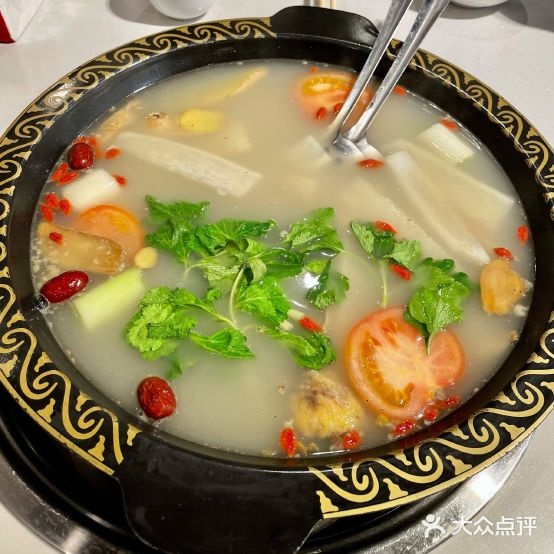 贡椒鱼野菌牦牛杂汤锅川菜(丹巴店)