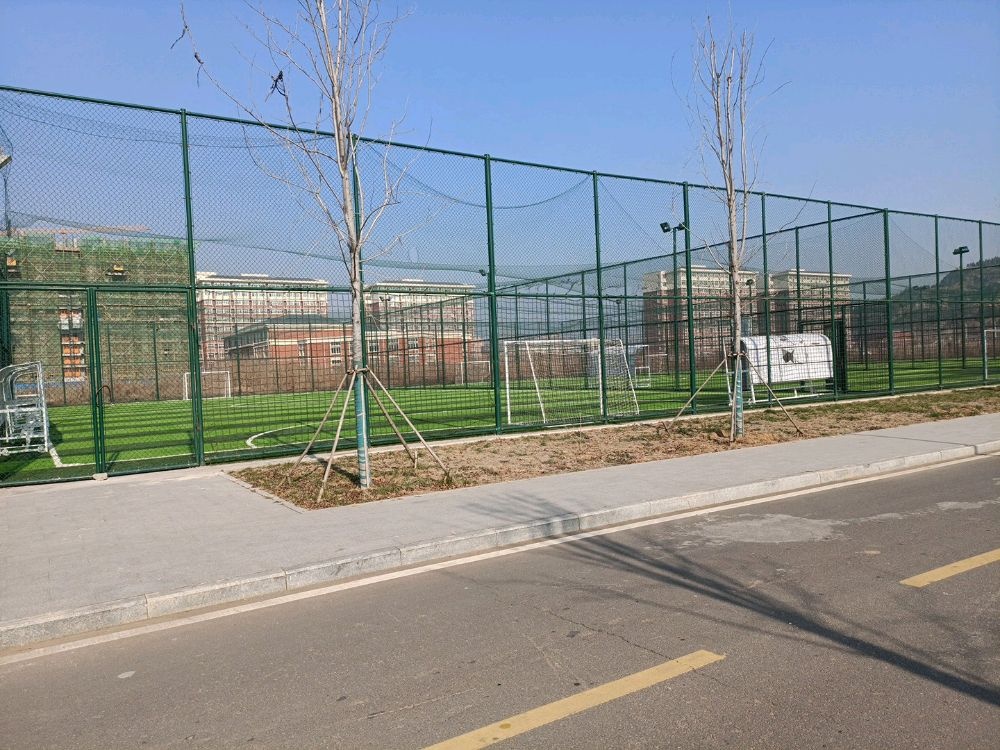 淮北师范大学(滨湖校区)第二足球场