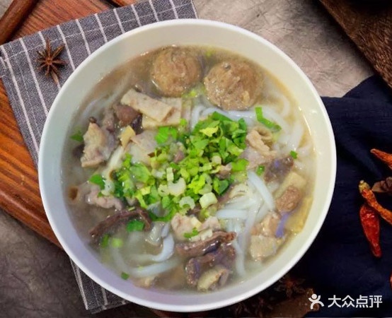 潮汕原味汤粉王(魁奇路地铁B出口店)