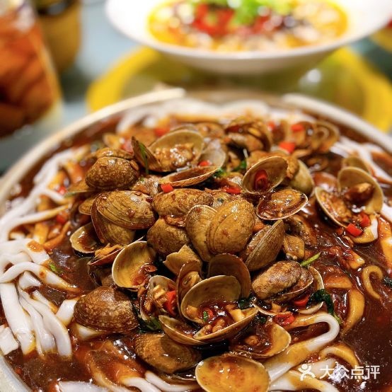 美味情缘·吃花蛤牛肉焖子鸭(文清路店)