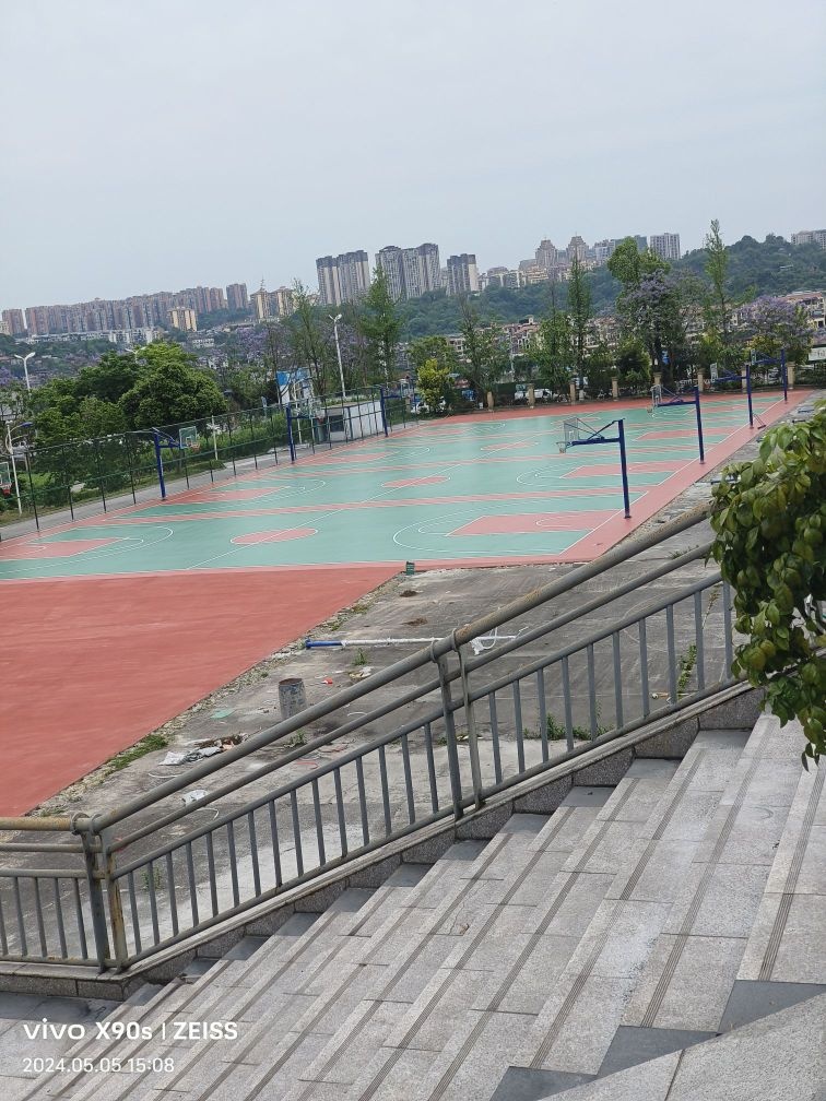 四川省泸州市实验中学