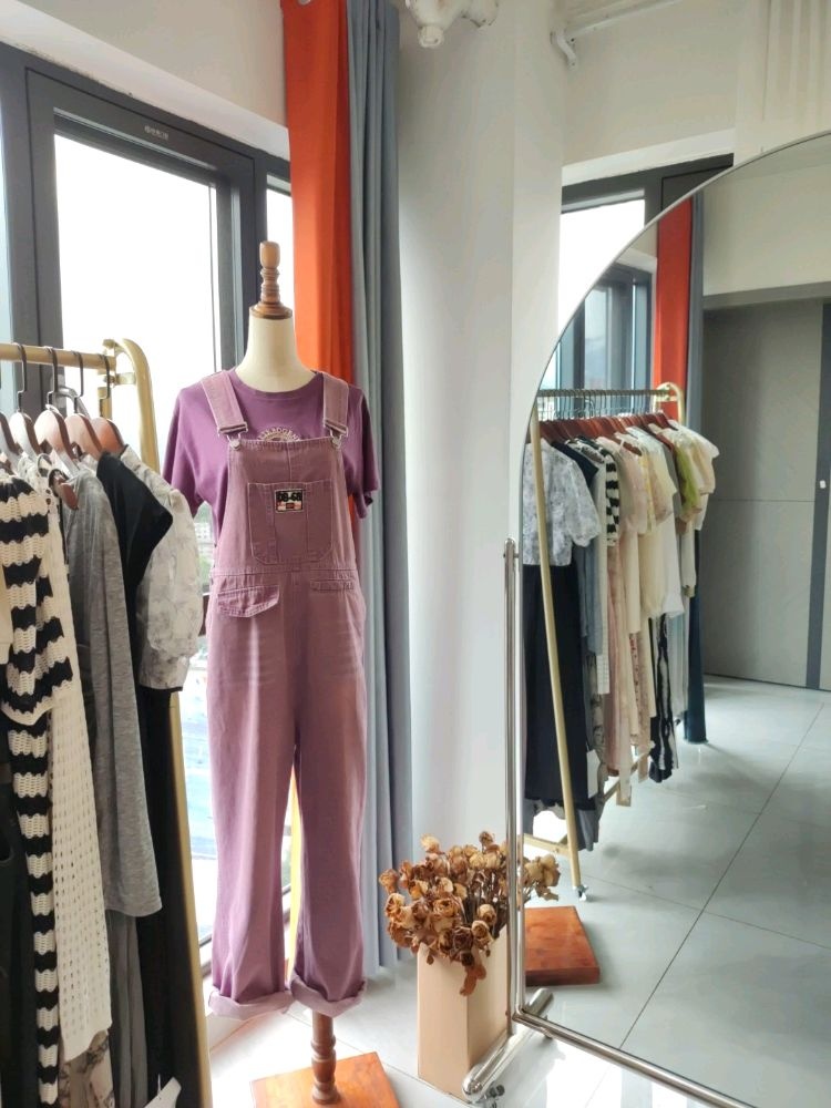 恩施市牒海狒山女装工作室