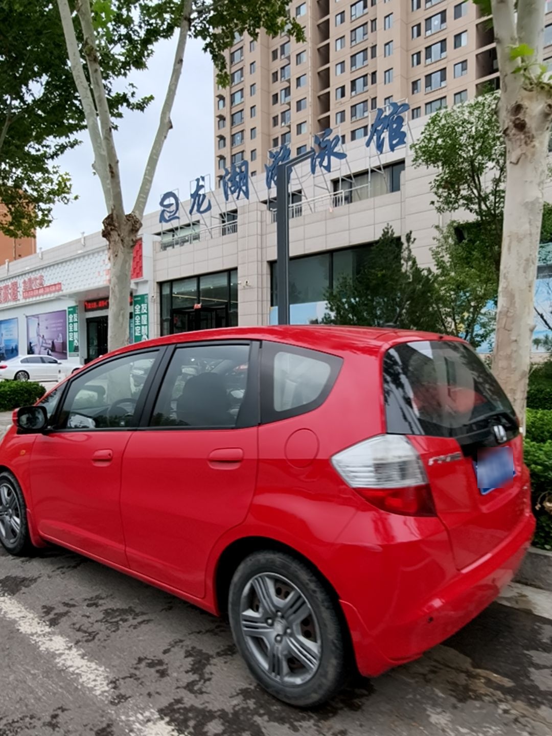 龙湖游泳馆