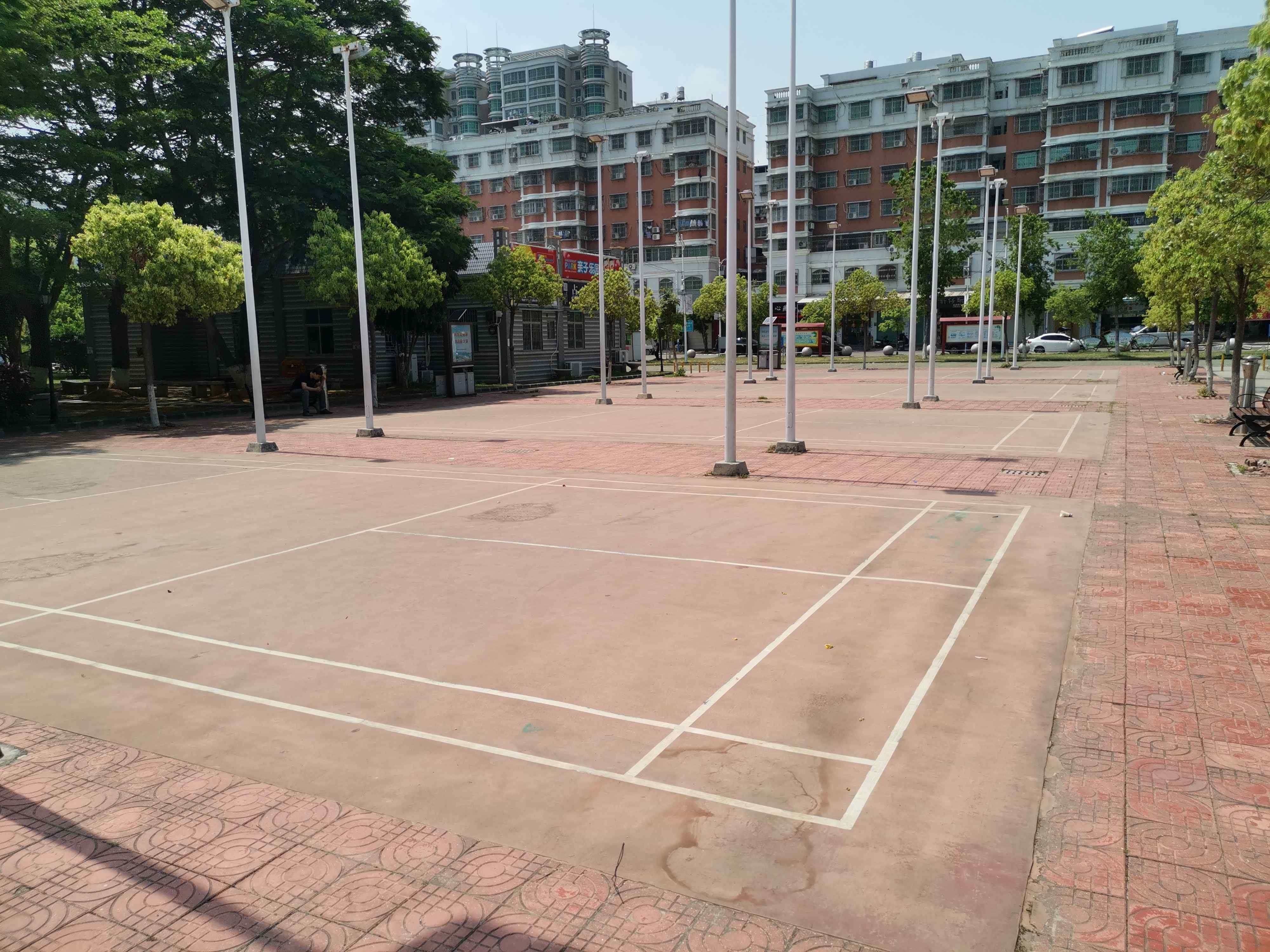 潮安人民公园-羽毛球场