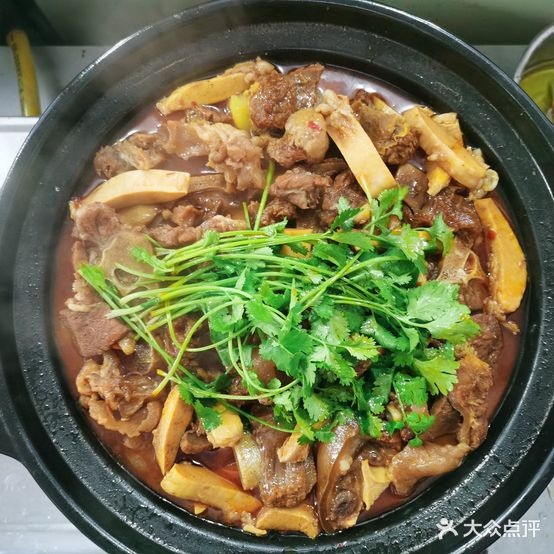 牛排牛尾一锅昏