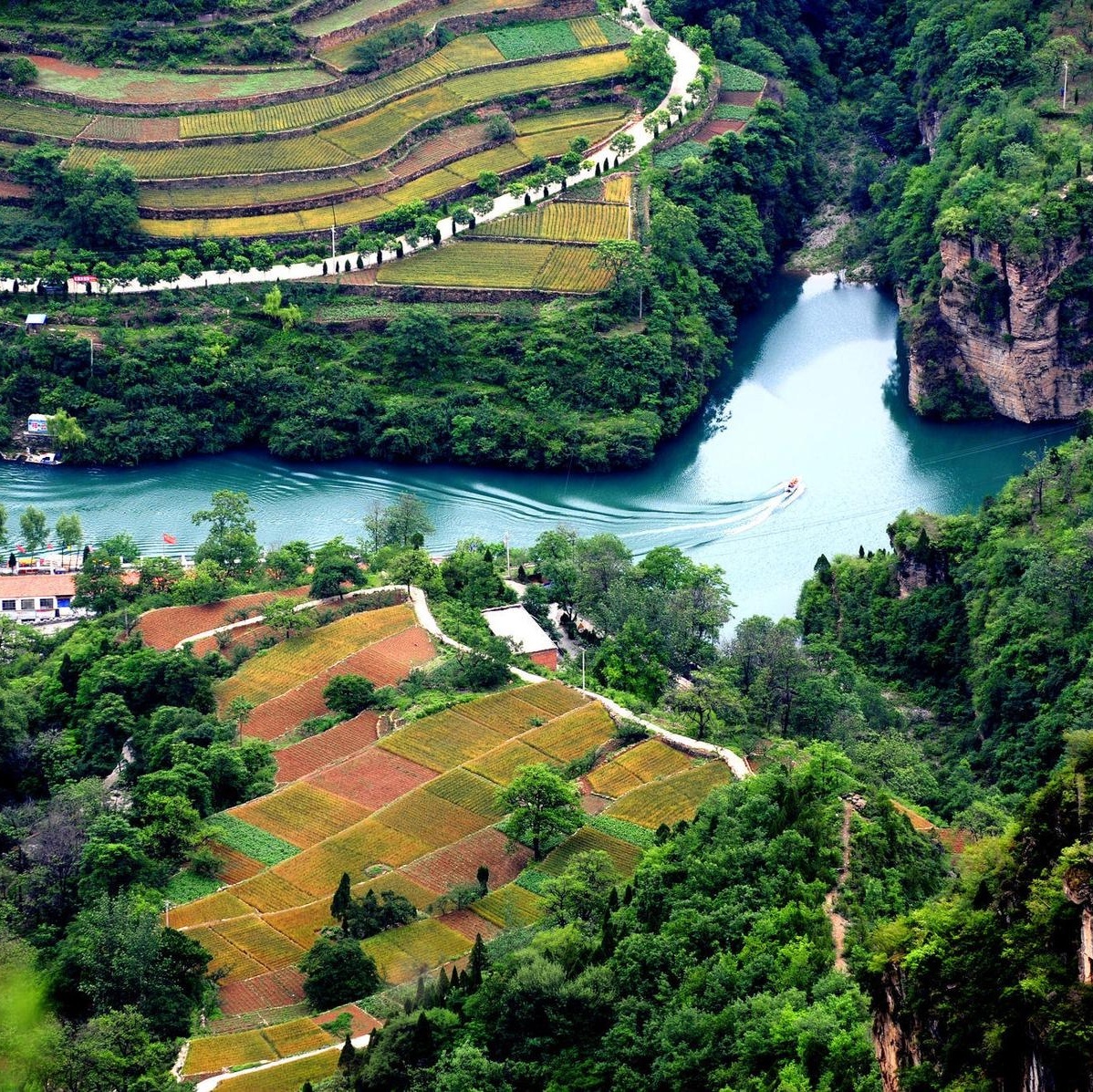 神龙湾天瀑峡景区