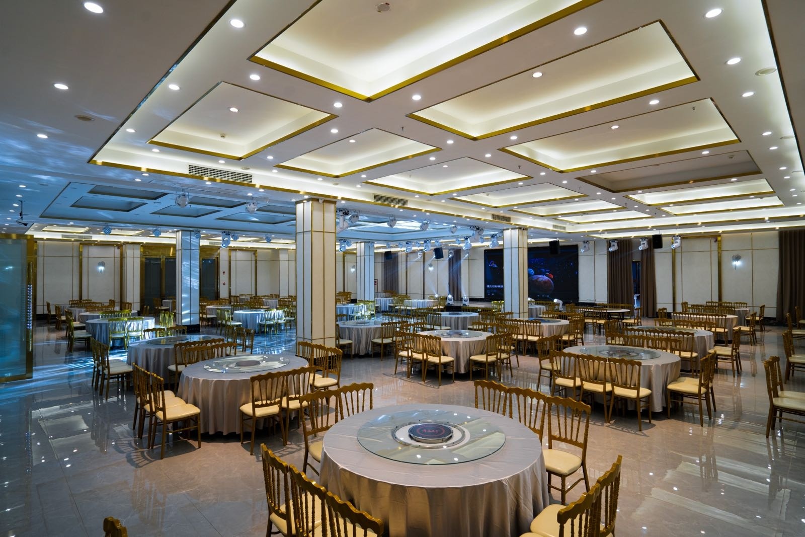世纪靓汤宴会中心(商贸城店)