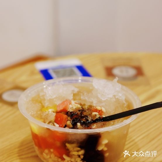 奔水四果汤·鲜榨果汁