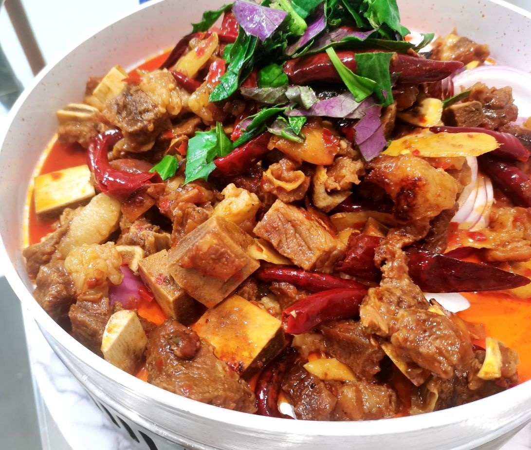 清真融小釜乡里菜饭店