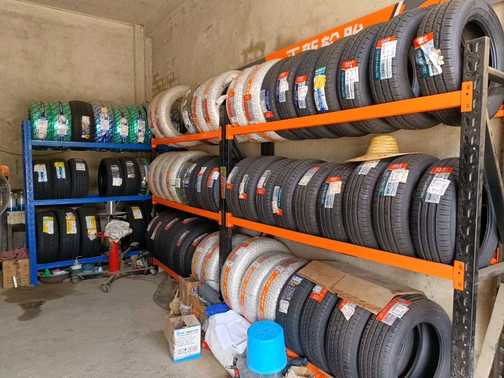 海哥轮胎汽配店