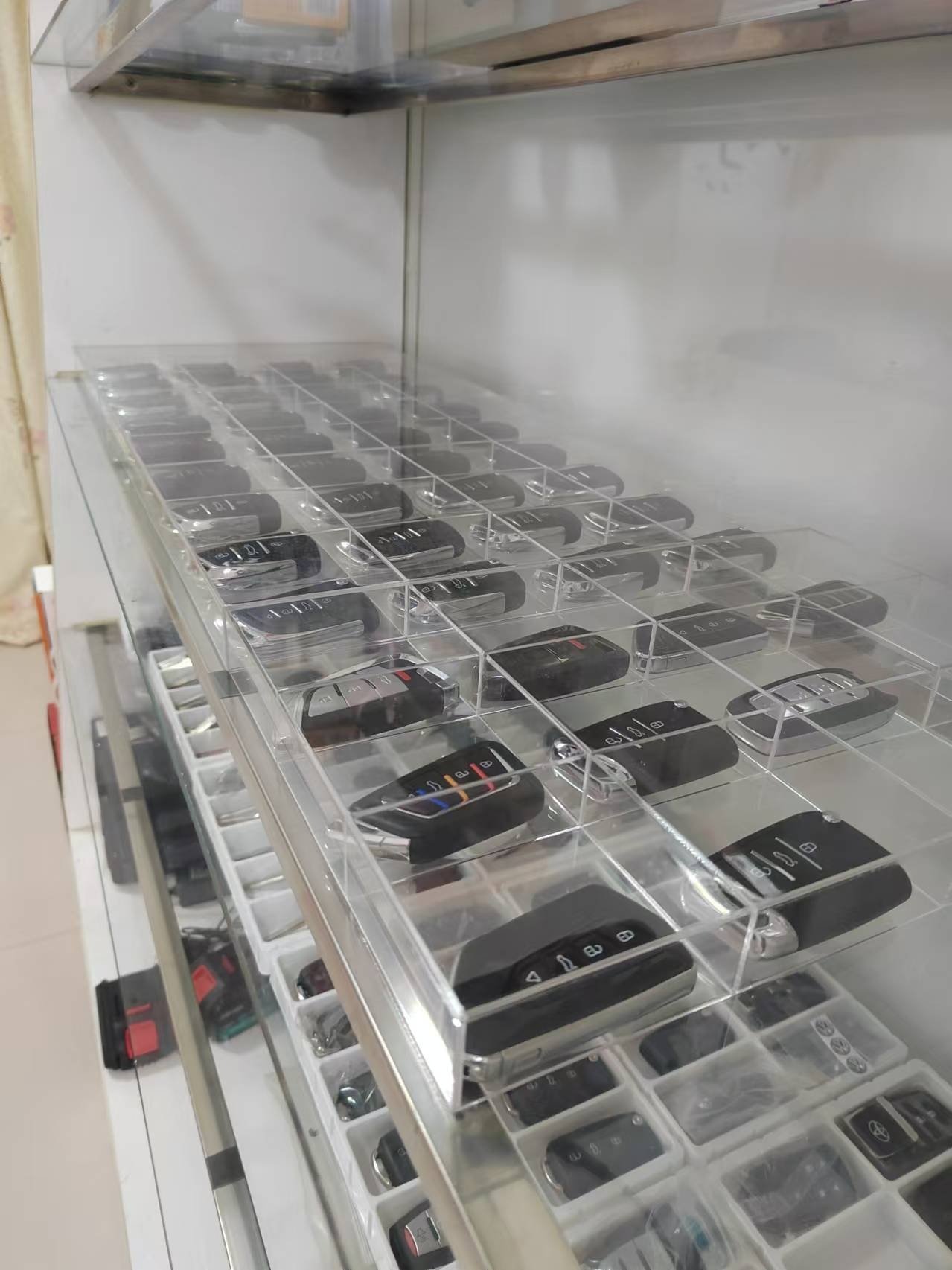 仁匠开锁配汽车钥匙