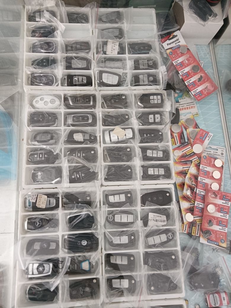 开锁换锁配汽车钥匙