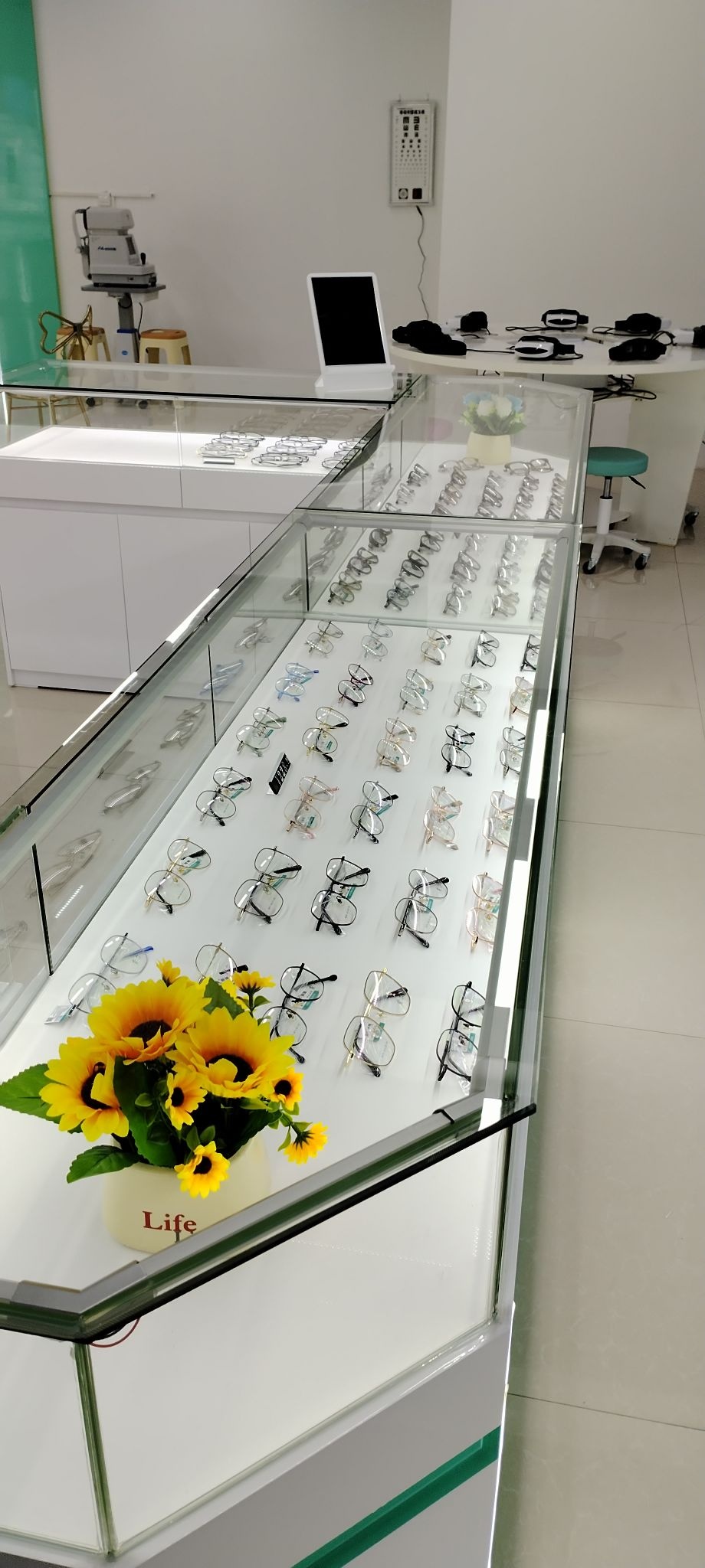 查尔视光中心(方正街店)