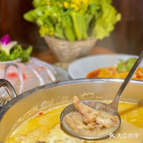 满香鼓宜猪肚鸡(依仁路店)