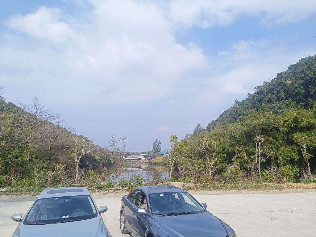 肇庆高尔夫逸趣山庄(肇庆市高尔夫球训练基地)