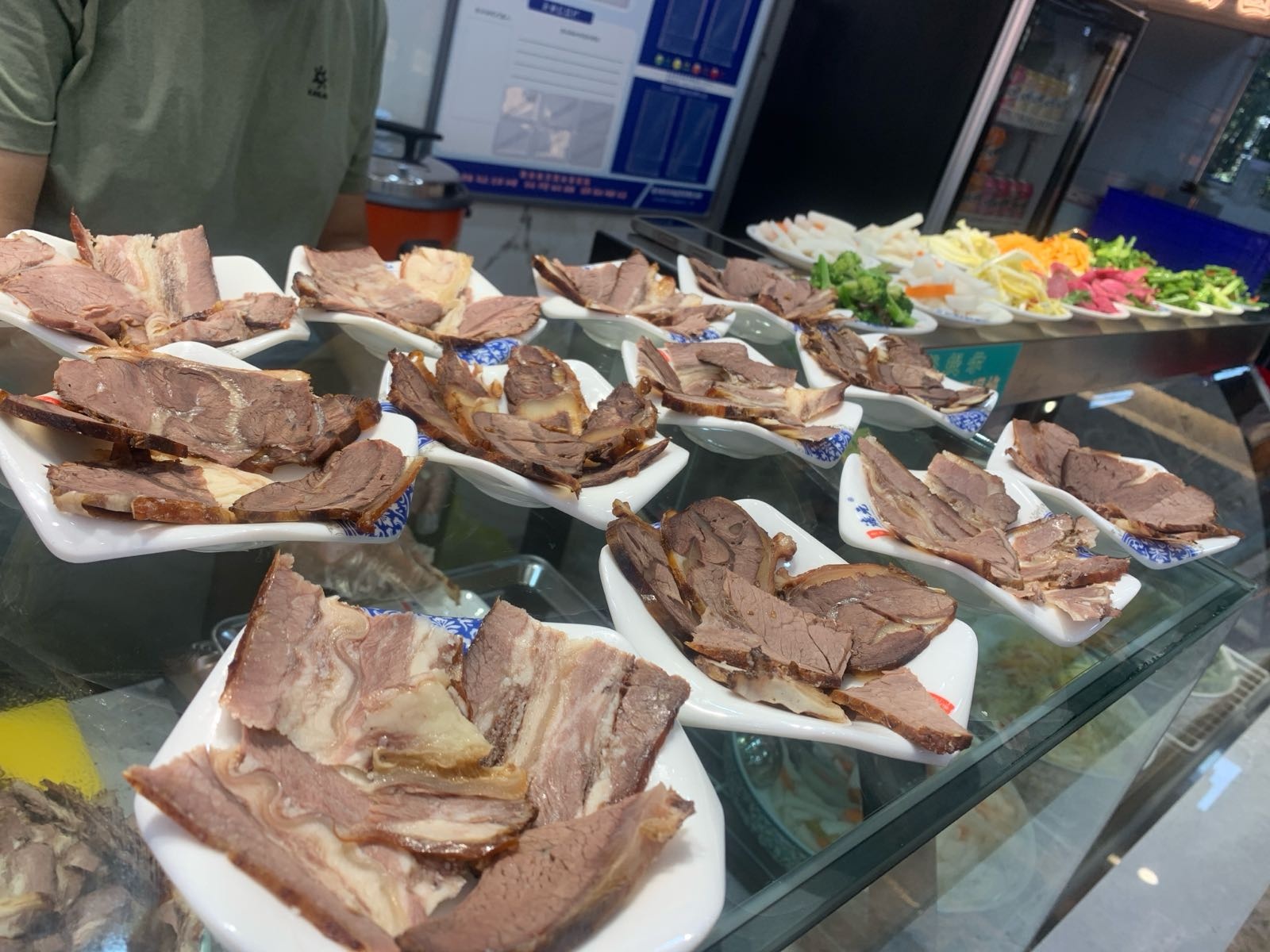 清真德元兰州纯汤牛肉面(德令哈店)