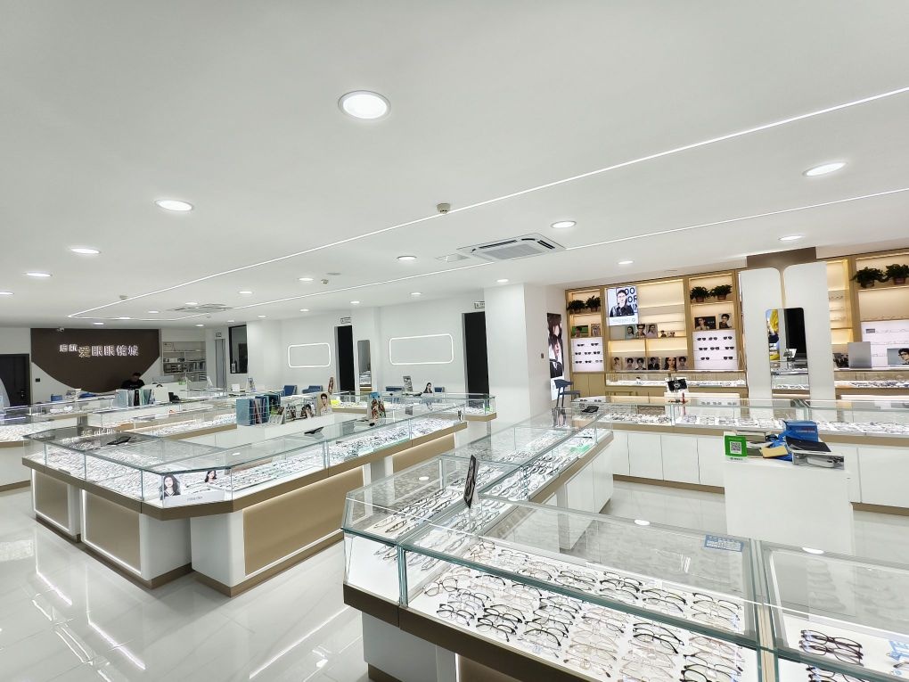 启航爱眼眼镜城(解放西路店)