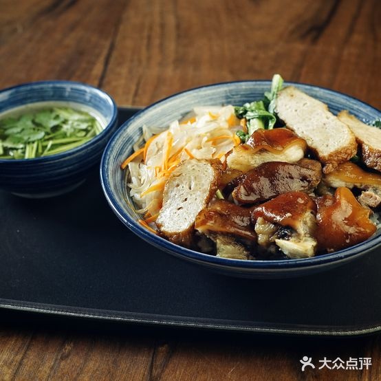 豪妈妈隆江猪脚饭(湖东店)