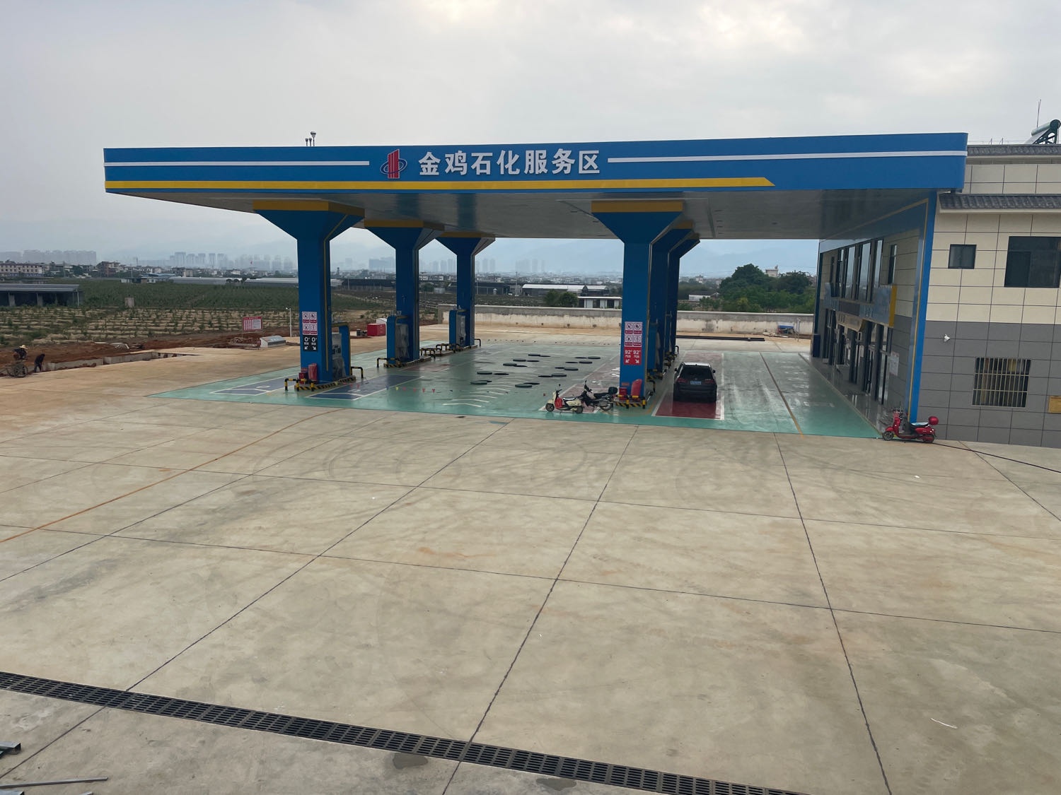 金鸡石化服务区加油站