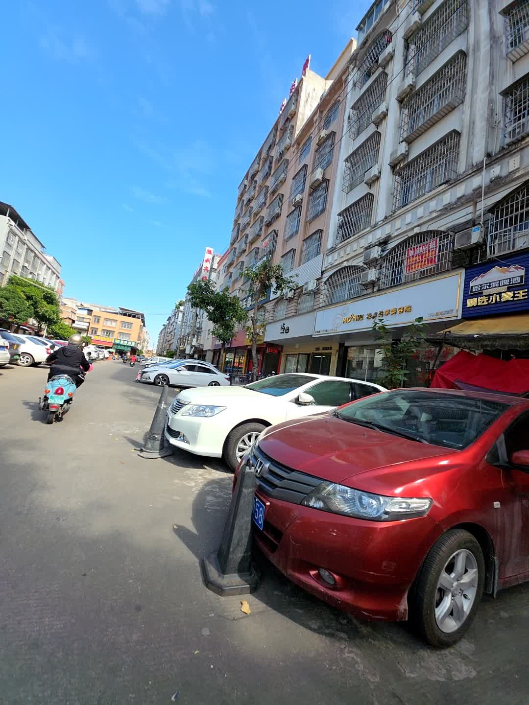 穆丝共享美容院(新民路店)