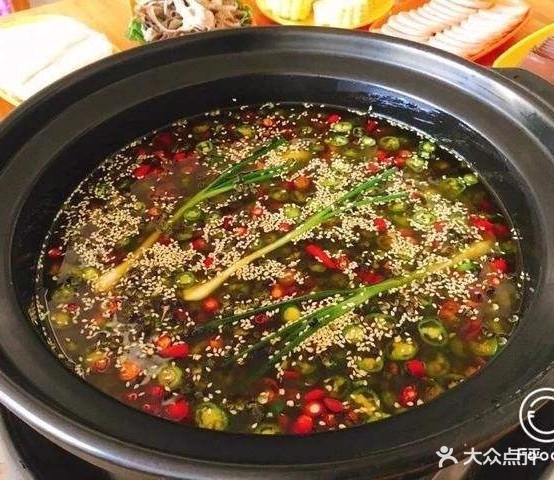 锅小明旋转的小火锅(泰兴店)