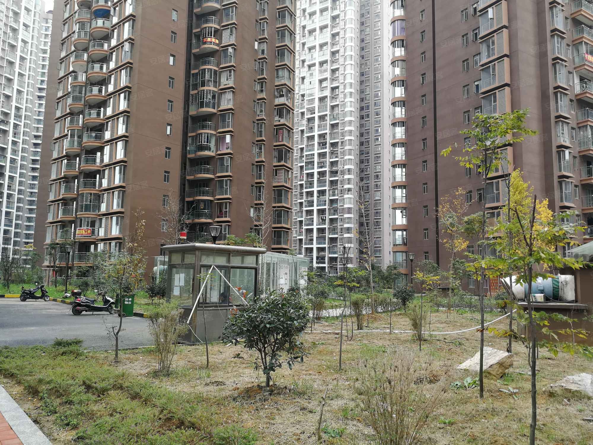 贵阳市花溪区三江社区服务中心花溪大道208号腾龙湾a1区