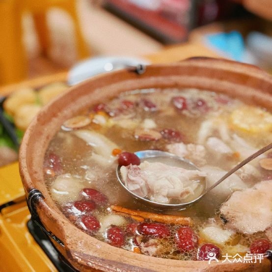 孙记炭炉鸡煲·臭豆腐肥肠煲