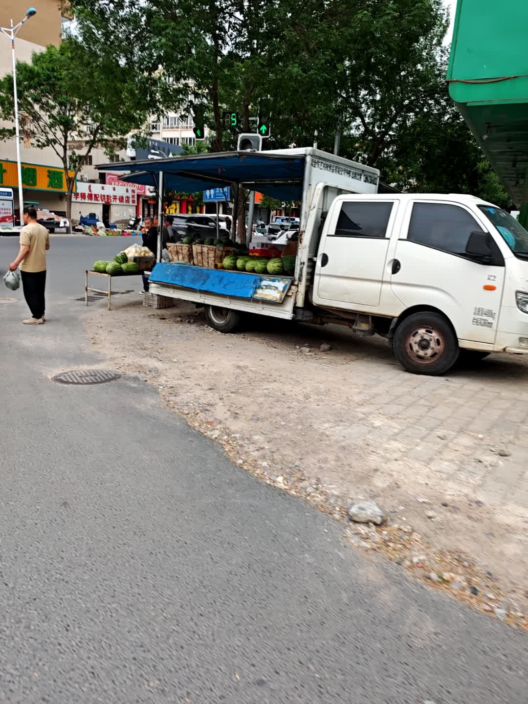 李师傅配钥匙开锁店