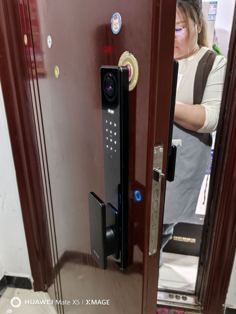 开锁换锁修锁配钥匙汽车钥匙门禁卡指纹锁