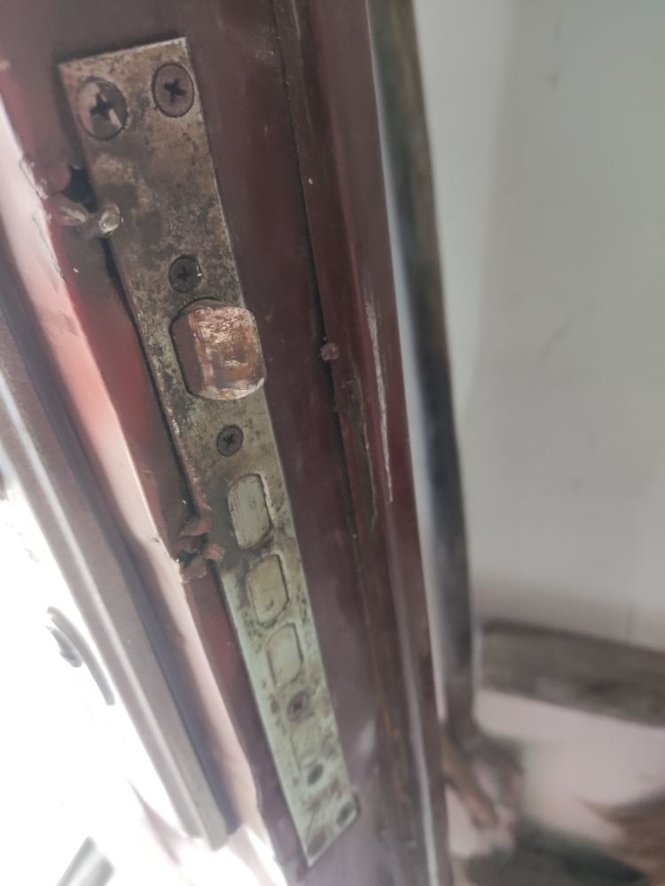 金点锁城开锁换锁指纹锁配钥匙