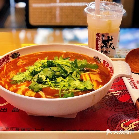 九龙冰室X帮衬米线(江湾店)