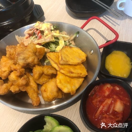 窦留(伴月店)
