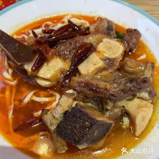牛百和牛排拌面