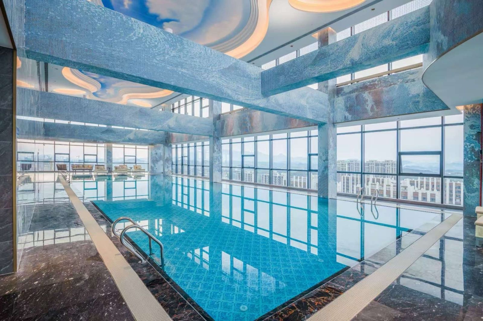 饶商诚悦游泳健身