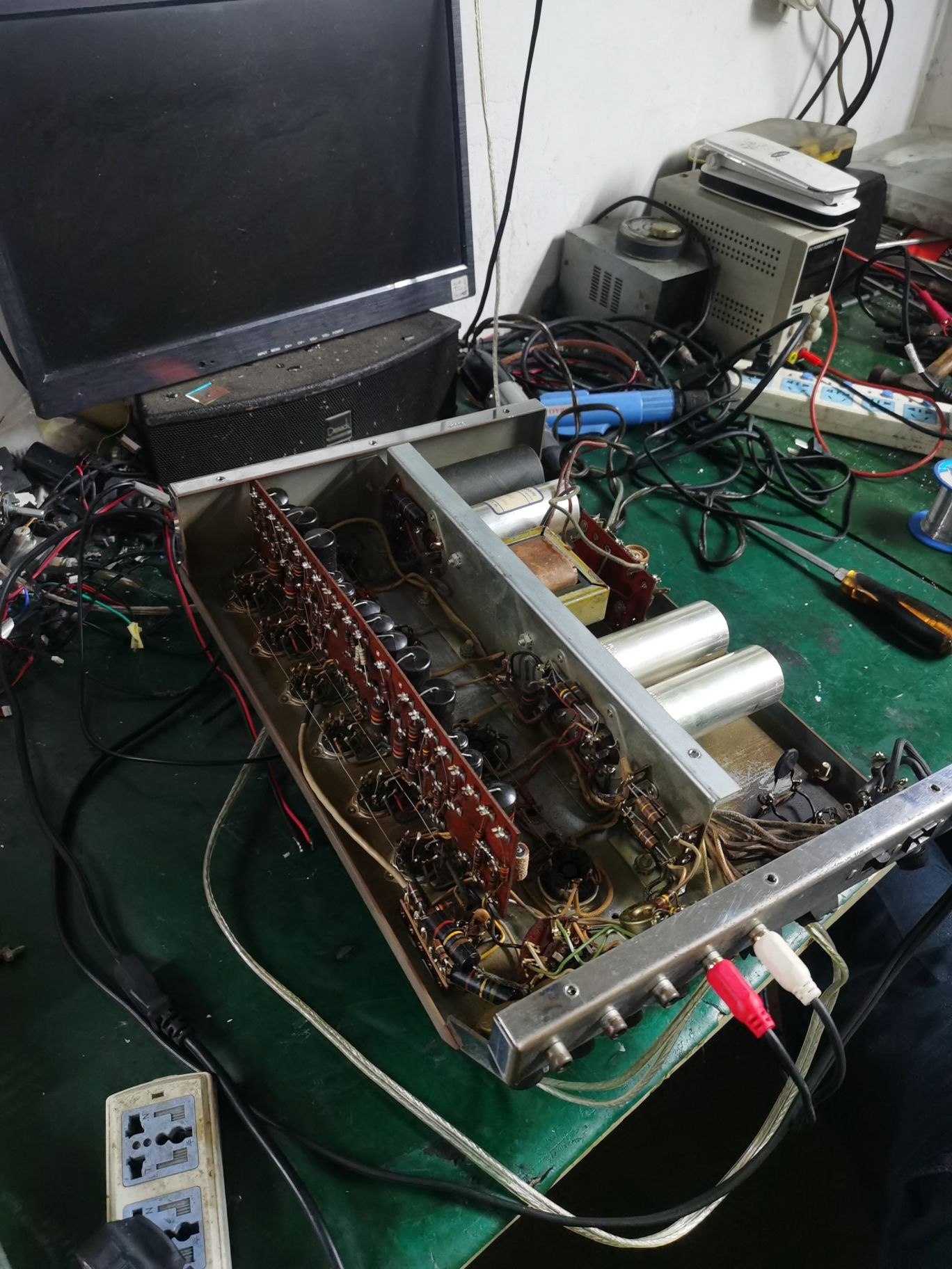 易和电器音响维修