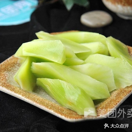 永芬正宗富源蒜菜猪脚火锅(九号路店)